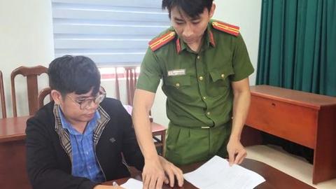 Bắt công chức nhận hối lộ để cấp giấy phép xây dựng