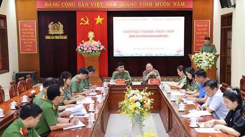 Đoàn phóng viên các cơ quan báo chí đi thực tế tại Yên Bái