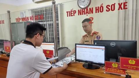 Chuyển đổi số - minh bạch, thuận tiện trong đăng ký xe