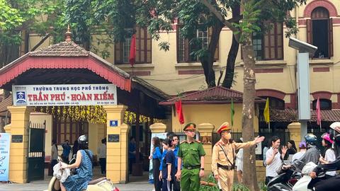 Lực lượng Công an đồng hành cùng sĩ tử