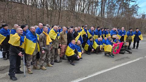 Ukraine phản ứng trước cáo buộc hoãn trao đổi tù binh từ Nga