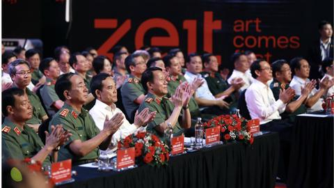 Ấn tượng gala âm nhạc "Vinh quang Công an nhân dân Việt Nam"