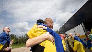 Nga và Ukraine trao đổi tù binh 
