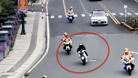 Làm việc với 2 thanh niên chạy xe chen vào giữa đoàn xe ưu tiên trên đường phố Đà Lạt