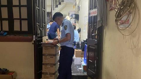  Hà Nội: Hơn 2.400 sản phẩm mỹ phẩm lậu bị phát hiện