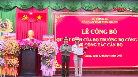 Công bố quyết định về công tác cán bộ tại Công an tỉnh Tiền Giang