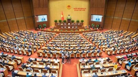 Quốc hội biểu quyết thông qua nhiều dự án luật
