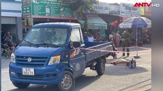 Bình Dương: Xe máy húc đầu xe tải, 2 người thương vong
