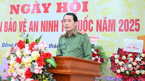 Thứ trưởng Lê Quốc Hùng dự Ngày hội toàn dân bảo vệ an ninh Tổ quốc thị trấn Đồng Đăng