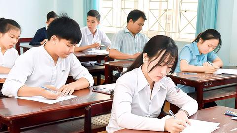  Cùng con vượt qua áp lực mùa thi 