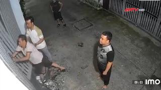Kéo người đến gây rối vì bị phàn nàn hát karaoke ồn ào