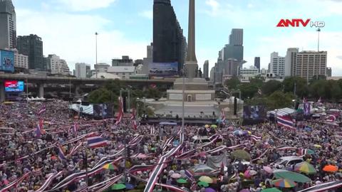 Biểu tình lớn ở Bangkok yêu cầu Thủ tướng từ chức