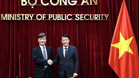 Bộ trưởng Lương Tam Quang tiếp Phó Chủ tịch Hiệp hội vì sức khỏe và an toàn, an ninh cộng đồng Nhật Bản