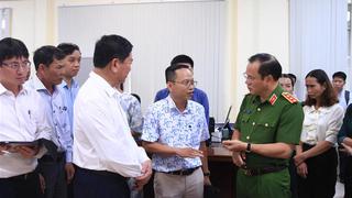 Thứ trưởng Nguyễn Văn Long kiểm tra công tác dịch vụ công tại tỉnh Khánh Hòa