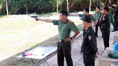 Hội thi bắn súng trong thanh niên Công an tỉnh Sơn La 