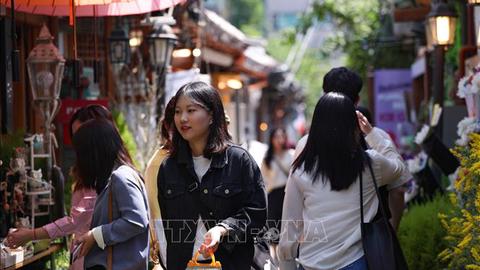 Chính phủ Hàn Quốc phát 'phiếu tiêu dùng' cho toàn dân