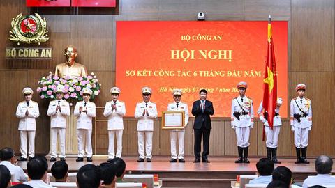 Chủ tịch nước Lương Cường dự hội nghị sơ kết công tác 6 tháng đầu năm của Bộ Công an