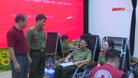 450 CBCS Công an Thanh Hóa hiến máu tình nguyện