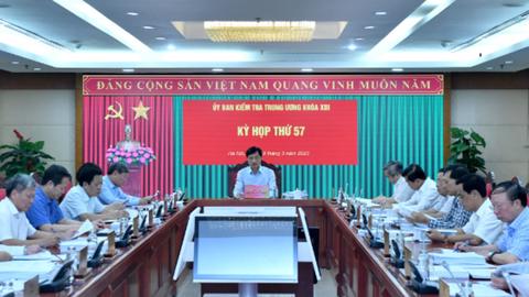 Bộ Chính trị, Ban Bí thư xem xét, thi hành kỷ luật đảng viên vi phạm
