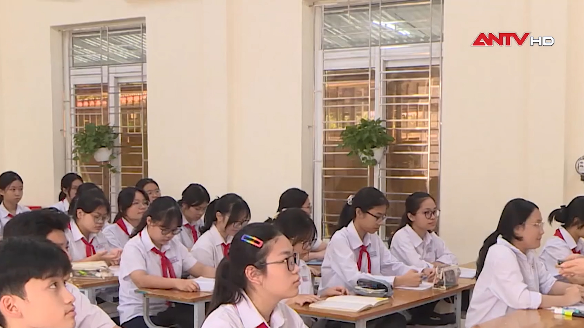 Hỗ trợ học sinh, sinh viên tối thiểu 50% mức đóng BHYT 