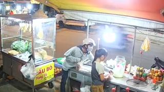 Công an xác minh clip bé gái bán hàng bị dàn cảnh lấy tiền 