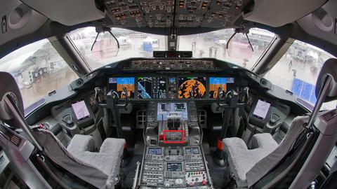 FAA và Boeing: Khoá công tắc nhiên liệu máy bay Boeing là an toàn