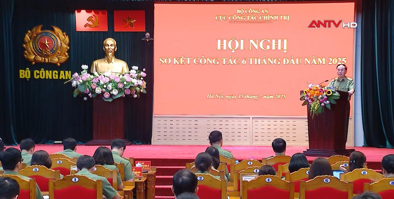 Tiếp tục làm tốt công tác chính trị trong CAND