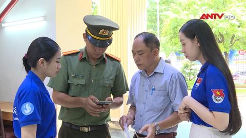Đội hình thanh niên Công an xung kích hỗ trợ mô hình chính quyền địa phương 2 cấp