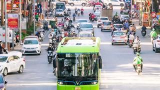 Cấm xe máy xăng, dầu trong vành đai I từ 7/2026
