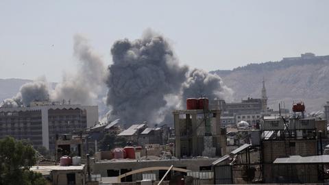 Israel tấn công trụ sở quân đội Syria ở thủ đô Damascus
