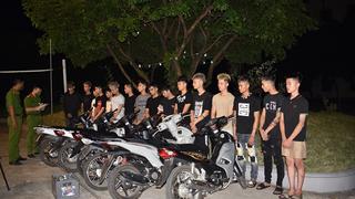 Triệu tập 2 nhóm thanh thiếu niên điều khiển phương tiện gây rối trật tự 
