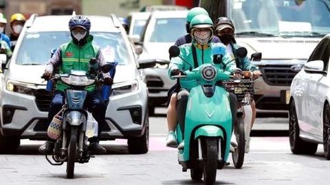 TP.HCM đề xuất lộ trình chuyển đổi 400.000 xe xăng sang xe điện 