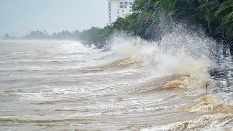 Bão Wipha vào biển Đông, có khả năng mạnh thêm