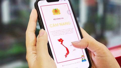 Cẩm nang hành chính kết hợp trợ lý ảo AI trên ứng dụng VNeID