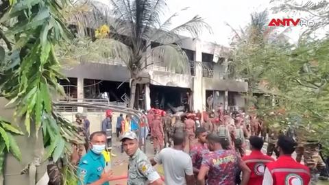 Rơi máy bay huấn luyện của quân đội Bangladesh, hàng chục người thương vong