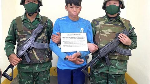 Bắt quả tang đối tượng vận chuyển 2 bánh heroin