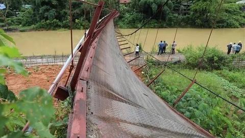 Nguyên nhân lật cầu treo ở Điện Biên 