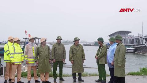 Công an nhanh chóng giúp dân khắc phục hậu quả sau bão