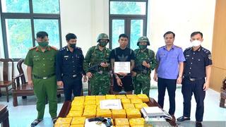 Đối tượng mang súng lên đạn chở lượng ma túy cực lớn qua cửa khẩu