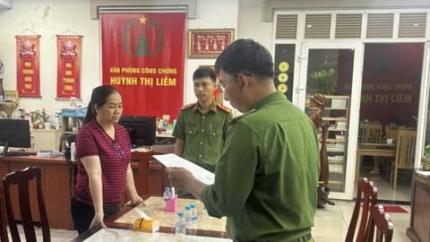 Trưởng văn phòng công chứng và đồng phạm cấu kết lừa đảo