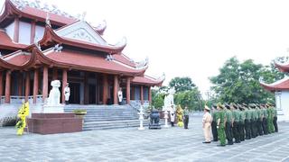 Công an Tuyên Quang tri ân Chủ tịch Hồ Chí Minh và các Anh hùng liệt sĩ