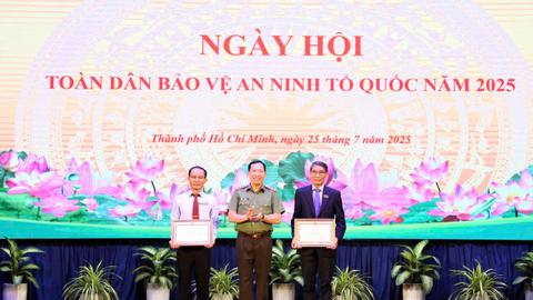 Thứ trưởng Lê Văn Tuyến dự Ngày hội toàn dân bảo vệ an ninh Tổ quốc tại TP.HCM