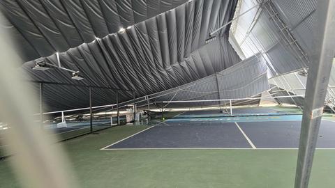 Cảnh báo mất an toàn tại sân pickleball tự phát