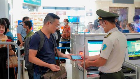 Nhanh chóng, thuận tiện khi làm thủ tục bay với VN-eID