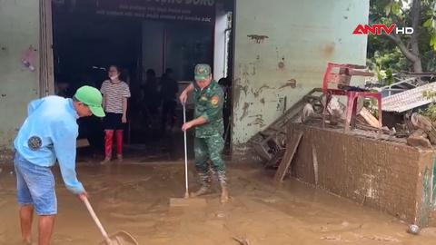  Tiếp tục giúp dân vùng lũ khắc phục hậu quả 