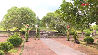 Lăng mộ cổ bị đánh thức