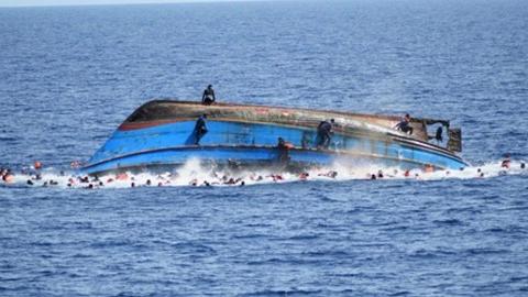 Đắm tàu ngoài khơi Libya, 18 người thiệt mạng