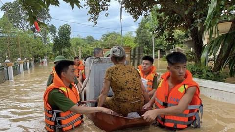 Lực lượng Công an tích cực tham gia cứu nạn cứu hộ và khắc phục hậu quả thiên tai