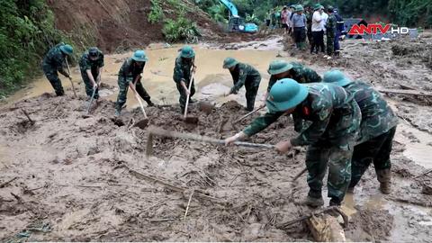 Sát cánh cùng người dân vùng lũ