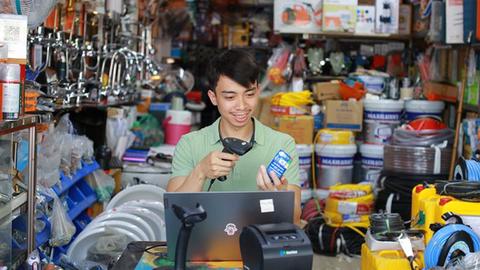 Bán lẻ hàng hóa, dịch vụ chạm gần mốc 4 triệu tỉ đồng